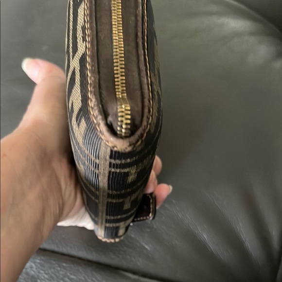 Fendi Roma Zucca Zip Away Tote Bag - Picture 7 of 16